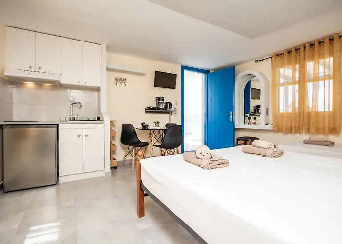 Apart-hotel Lefkes 4*