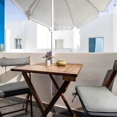 Lefkes מלון דירות 4*