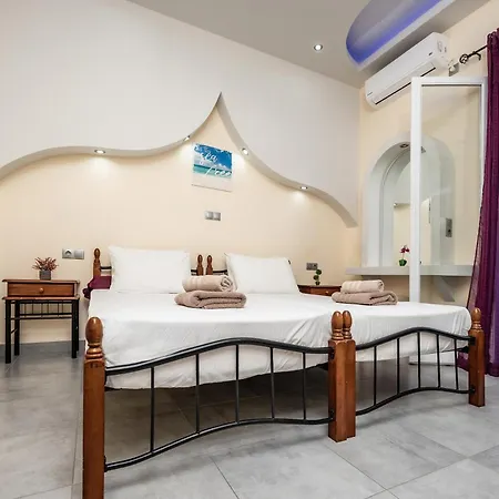 מלון דירות Lefkes 4*