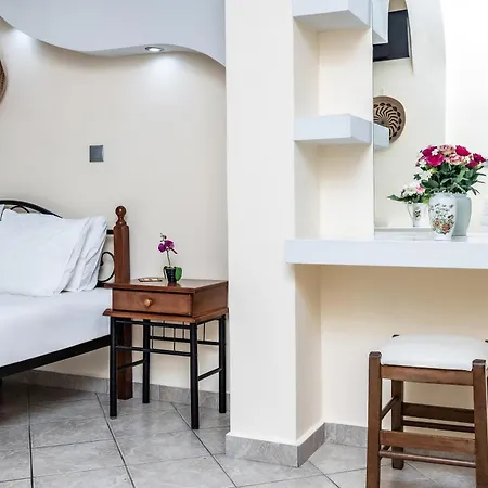 Lefkes מלון דירות 4*