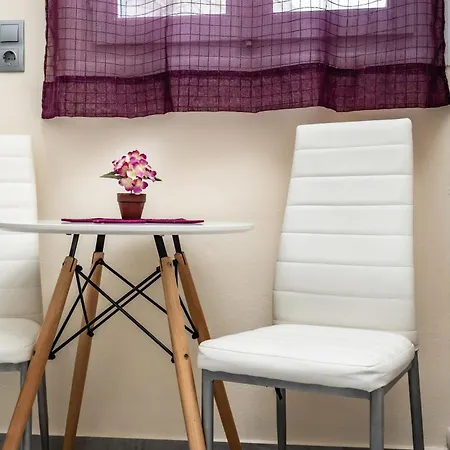 Aparthotel Lefkes