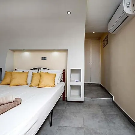 Ξενοδοχείο με διαμερίσματα Lefkes 4*